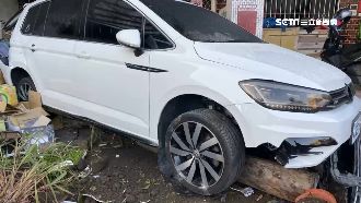 失控撞民宅　男駕駛酒駕稱「是代駕」