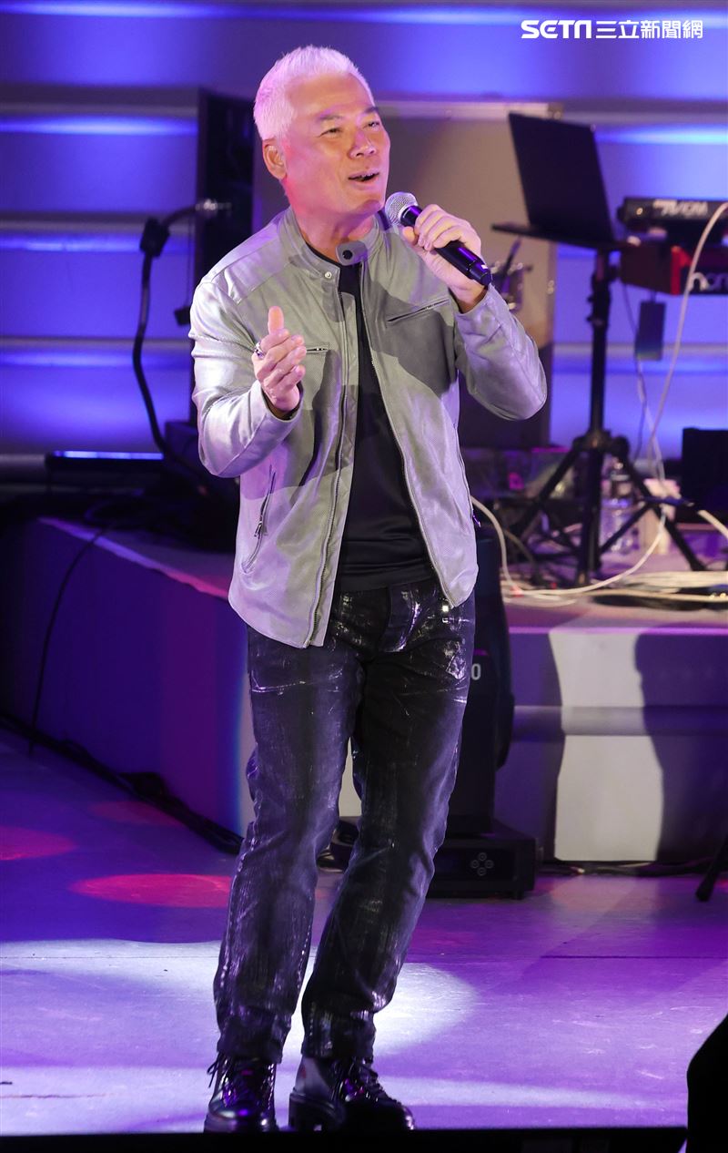 巫啟賢出席裘海正愛我和我愛的人「2021巡迴演唱會」的嘉賓。（記者邱榮吉/攝影）