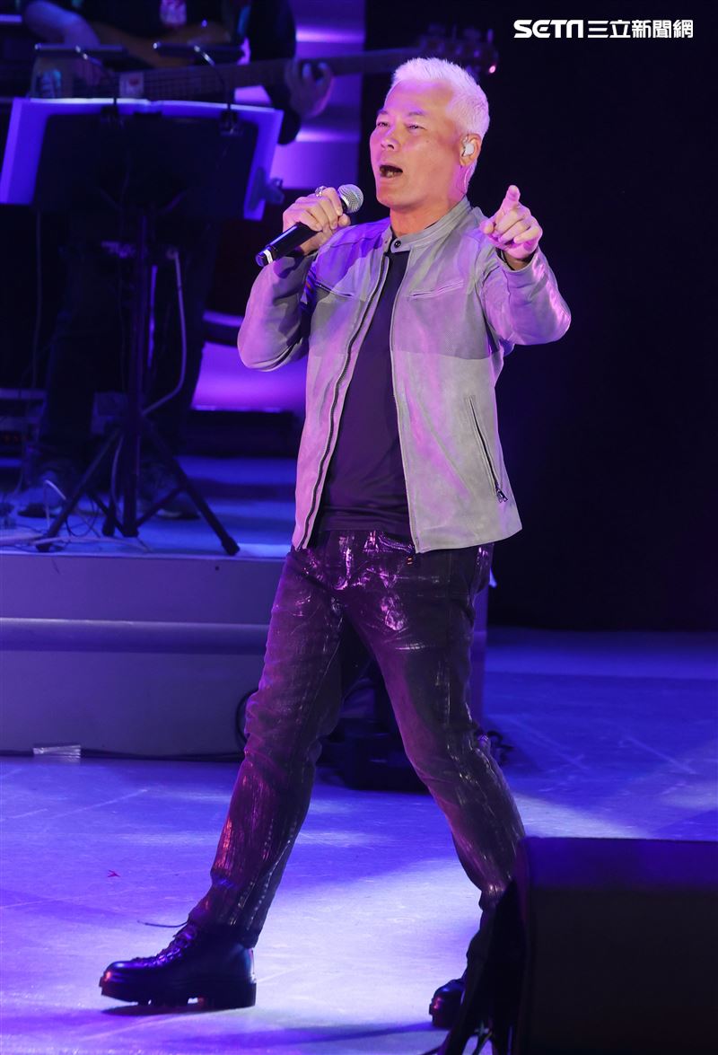 巫啟賢出席裘海正愛我和我愛的人「2021巡迴演唱會」的嘉賓。（記者邱榮吉/攝影）