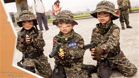 兒童軍事體驗，小兵日記&小小波麗士體驗營。（圖_KKday提供）