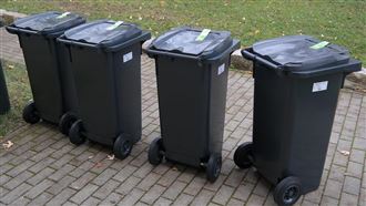 街友睡垃圾桶被載走！遭壓縮2次奇蹟生還