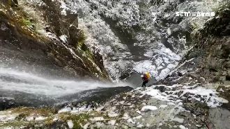 登白姑大山失聯22天　雪中垂降尋人