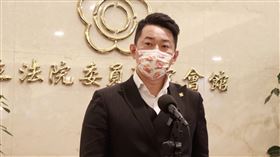 陳柏惟表示羅智強愛找立委出征他不意外。