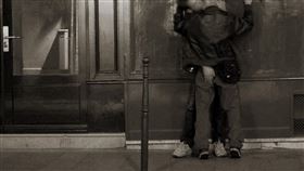 同性戀 親吻
https://www.flickr.com/photos/vitelone/75884361/in/photolist-7GVM4-2kq2K4a-2fk4F2J-vL3yWQ-ocWb5W-ggpTi-2aw1Xx2-YxRRJJ-23K7K3W-GffoU7-d3KmW-gfVGXe-xbqFv-4HM9uZ-GuNB2t-LrfbFM-6AUrTn-GLct1T-xyAe19