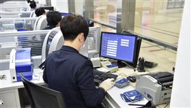 Flash停用！害中國火車站「癱瘓20小時」　陸網氣炸（圖／翻攝自大連火車站微博）