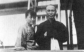 蔣介石曾積極追求陳潔如，最終還是將其拋棄。（圖／翻攝自百度百科）