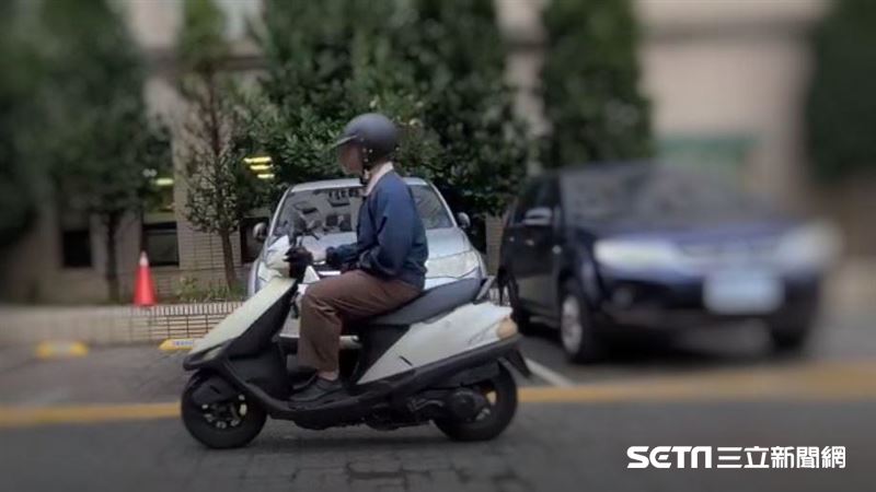 單手騎車到底會不會開罰？警方解答了