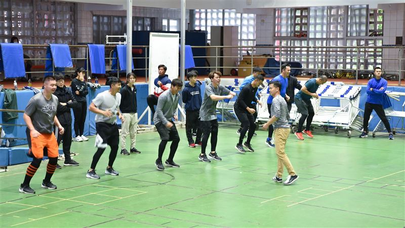台師大運科團隊　助棒球員冬訓、復健