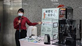 高雄市消防局加強火災安全宣導農曆春節將屆，高雄市消防局19日加強火災預防及宣導用火、用電安全，盼讓市民安心過好年。中央社記者王淑芬攝　110年1月19日