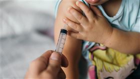 兒童 打針
https://www.flickr.com/photos/nenadstojkovic/50199700053/in/photolist-2jtYzTT-2iuHHGZ-rLz6Tc-zQzywY-2j7EQnx-qATdNM-2iNyJZ8-2iuV9Hj-21Y7Xxb-6miL6P-ocBxku-3BBEE6-75Qow8-2iNyJpv-Pdg3aD-66MWdB-RKFvV