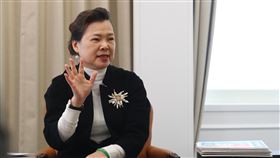 經濟部打造電動車與5G供應鏈護國神山群台灣不能只有一座台積電護國神山，經濟部長王美花日前接受中央社專訪表示，將打造電動車、5G兩大供應鏈成為「護國神山群」。中央社記者王騰毅攝  110年1月19日