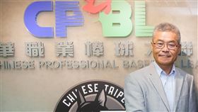 綺麗珊瑚總經理楊清瓏(左)拜訪吳志揚會長(右)。（圖／中職提供）