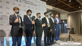 ▲中華職棒會長交接蔡其昌吳志揚背板。（圖／記者蕭保祥攝影）