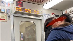 自強,口罩,喇舌,情侶(翻攝自 Dcard)