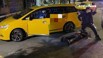尿遁賴車資被活逮　醉男踹運將還搶車