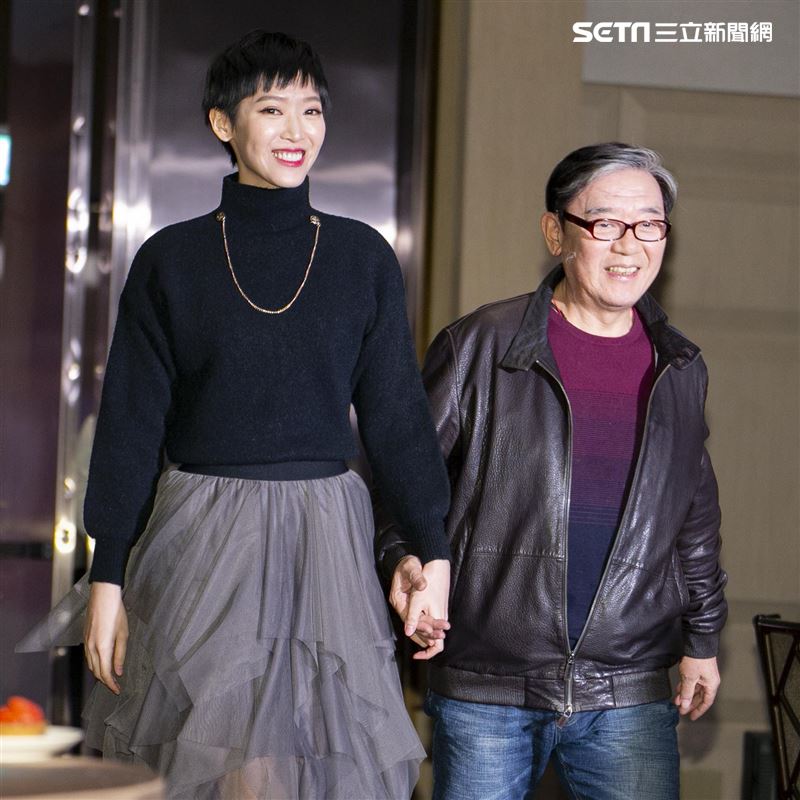 李立群、李元元出席她們創業的那些鳥事首映記者會。（圖／記者楊澍攝影）