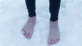 遼寧一名男子腳凍傷不在意，最後10趾截肢。（示意圖／pixabay）