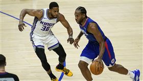 ▲「可愛」雷納德（Kawhi Leonard）單場6抄截，快艇推出哏圖。（圖／美聯社／達志影像）