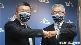 蔡其昌宣布，楊清瓏擔任中職秘書長。（圖／記者王怡翔攝）