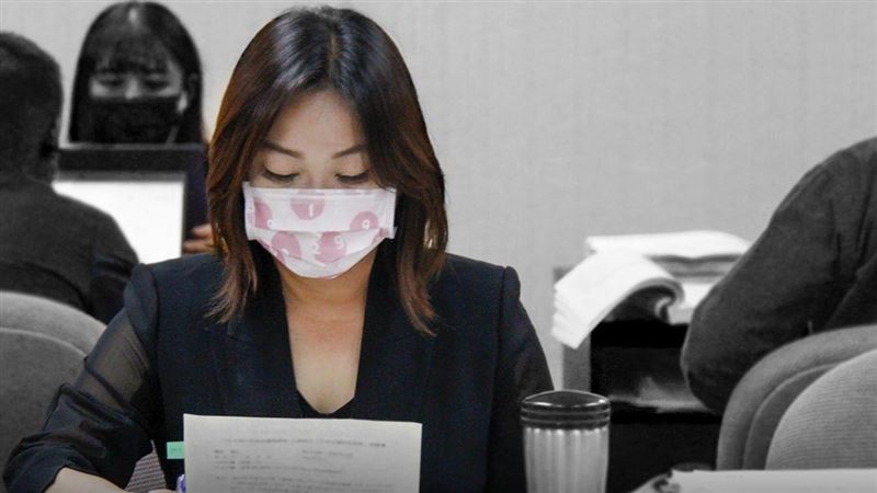 門都沒有慘遭打臉　馬文君再扯賭王…