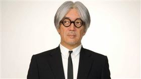 坂本龍一臉書