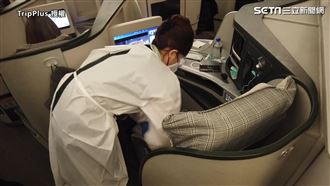 防疫期間自美返台　他公開搭機狀況