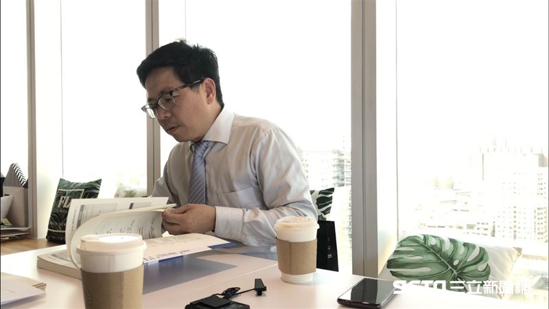 揪大學生考證照　結果：失業大叔考上