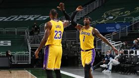 ▲詹姆斯（LeBron James）砍進6顆三分球。（圖／翻攝自NBA推特）