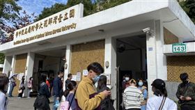 110學測，考生，考場，師大附中，考場防疫。圖/記者林柏廷攝影