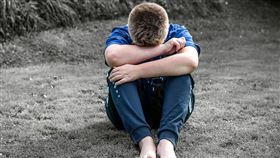 憂鬱症,哭泣,壓力,男孩（圖／翻攝自Pixabay）