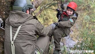 美女主播「入伍」特戰寒訓　狂吐3次