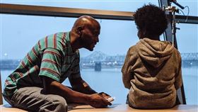 復仇追緝令,法官,偵探。（圖／車庫娛樂提供）