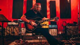 貝瑞吉普（Barry Gibb）/環球音樂提供