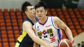 ▲林宜輝攻下全場最高20分，裕隆逆轉九太隊戰4連勝。（圖／中華民國籃球協會提供）