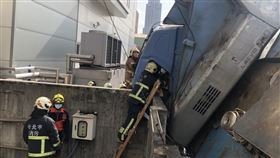 新北市,五股,新北產業園區,墜落,洗窗,