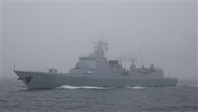 中國海軍在2019年4月23日於山東青海進行海軍閱兵，圖為052C型驅逐艦。圖／美聯社／達志影像