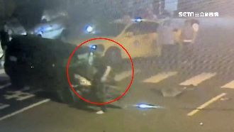 撞分隔島跛腳逃　車主赴警局變另一人