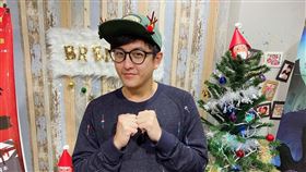 黃靖倫　兒子「小小倫」臉書