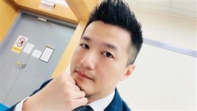 毒理學專家、中原大學生物科技系副教授招名威表示，現在談封院其實已經有些太晚，因可能有感染疑慮者大多已走出醫院，但若疫情再持續擴散，桃園最壞要有「封市」的打算。（圖／取自招名威臉書）