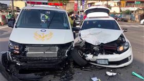 救護車,撞,車禍,轎車,（圖／翻攝畫面）