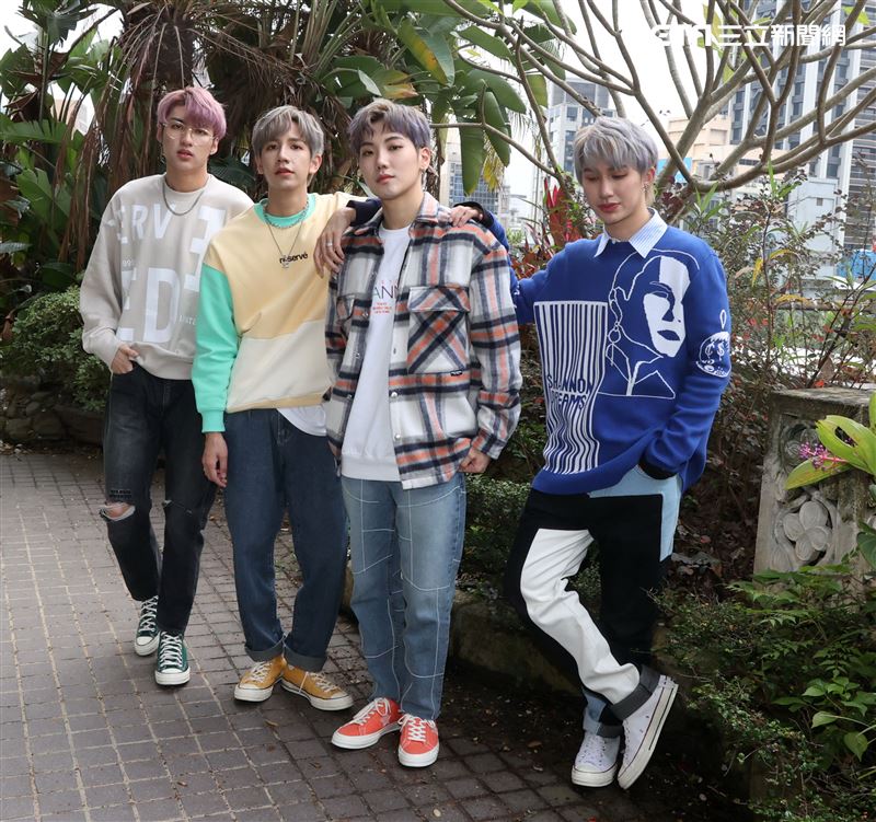 C.T.O仕偉、宇慶、薛恩、振緯三立新聞網專訪。（記者邱榮吉/攝影）