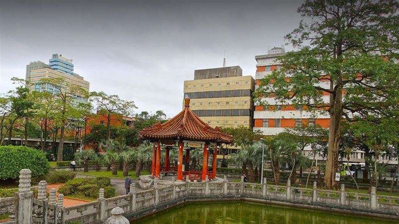 228公園性侵　男遭8旬翁脫褲吞吐