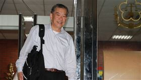 浩鼎案辯論終結　張念慈步出法院士林地方法院28日開庭審理浩鼎案，全案辯論終結，合議庭訂12月28日宣判，台灣浩鼎生技董事長張念慈（圖）庭訊結束後步出法院。中央社記者蕭博文攝　107年8月28日