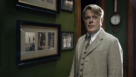 電影《午夜密令》艾迪以札德為本片身兼編劇、監製與主演。（圖／采昌國際多媒體提供）