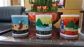 玩金門塔山發電廠九宮格踩點　拿煙囪彩繪杯為讓民眾了解智慧電網建置情況，台電金門塔山發電廠舉辦九宮格踩點趣，只要在包括煙囪在內的幾個景點完成任務，就可獲得煙囪彩繪杯。中央社記者黃慧敏攝  110年1月26日