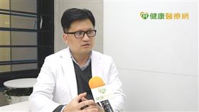 劉醫師醫師指出，有20%需要治療的濾泡性淋巴癌患者仍可能在療程中或結束後復發。其中二、三線的治療原則，是以不同機轉的標靶藥物及化學藥物治療，在2020年11月起，健保更通過了新型標靶藥物PI3K抑制劑給付，成為復發型濾泡性淋巴癌三線治療新選擇。