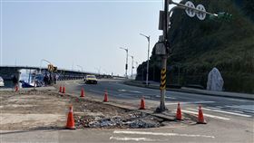 基隆北寧路交通瓶頸路段將拓寬從基隆潮境公園出平浪橋後，從北寧路往基隆市區方向因路幅縮減，假日若車潮湧現，經常可見人車爭道，民進黨籍立委蔡適應服務處與議員張顥瀚26日邀集相關單位會勘後達共識，預計投入新台幣2000萬拓寬，目標在9月底前完工。（蔡適應服務處提供）中央社記者王朝鈺傳真  110年1月26日
