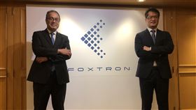 鴻華助鴻海拚電動車  左自生、李秉彥扮要角鴻華先進是推動鴻海集團在電動車產業的核心團隊，鴻華副董事長左自生（左）、總經理李秉彥（右）扮演關鍵角色。中央社記者鍾榮峰攝  110年1月26日