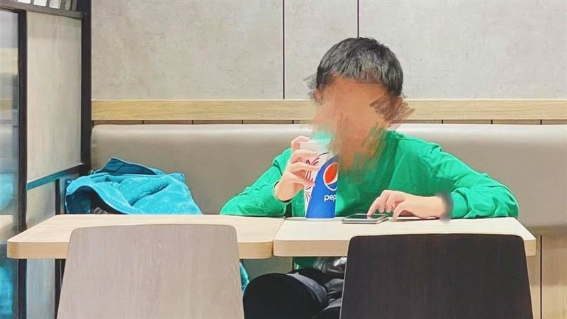 獨／童拿一堆1元赴肯德基　原因暖哭