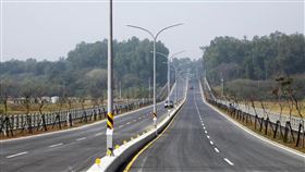 台南仁德特27號道路通車台南市「仁德特27號道路東段工程」，西起文華路，東至德洋路，總長度約2公里，27日通車後有助紓解市道18 2線及周邊的車流。（台南市政府提供）中央社記者楊思瑞台南傳真  110年1月27日